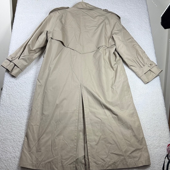 (C4)Towne by London Fog women's coat, size 4P, tan,with removable lining - Picture 15 of 16